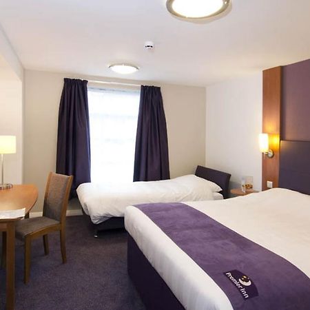 Premier Inn Stratford- Upon- Avon Central Exterior photo
