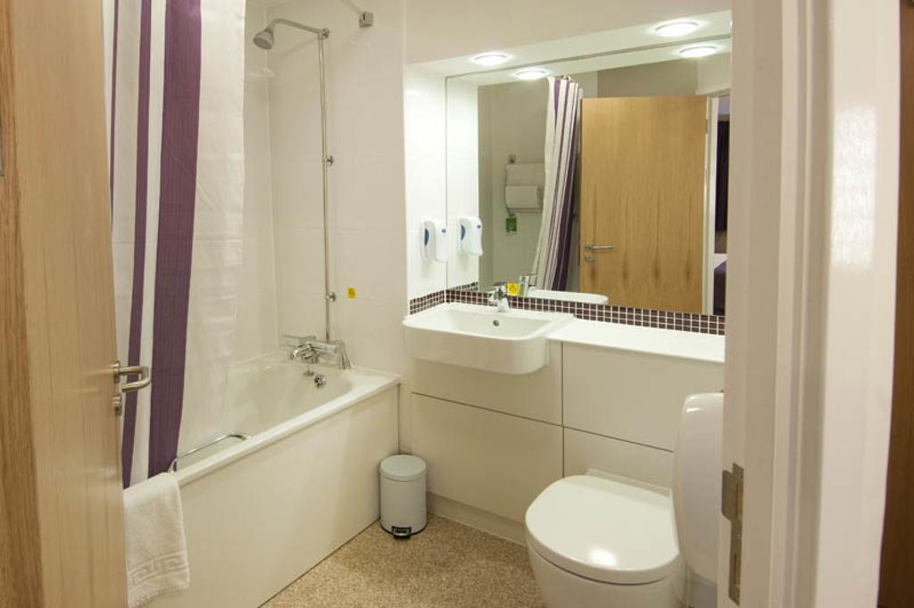 Premier Inn Stratford- Upon- Avon Central Exterior photo