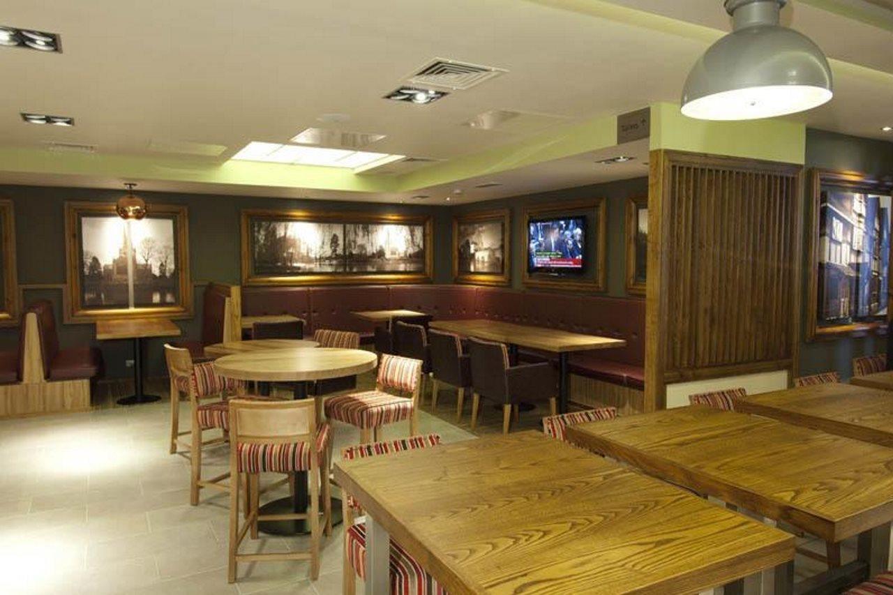 Premier Inn Stratford- Upon- Avon Central Exterior photo