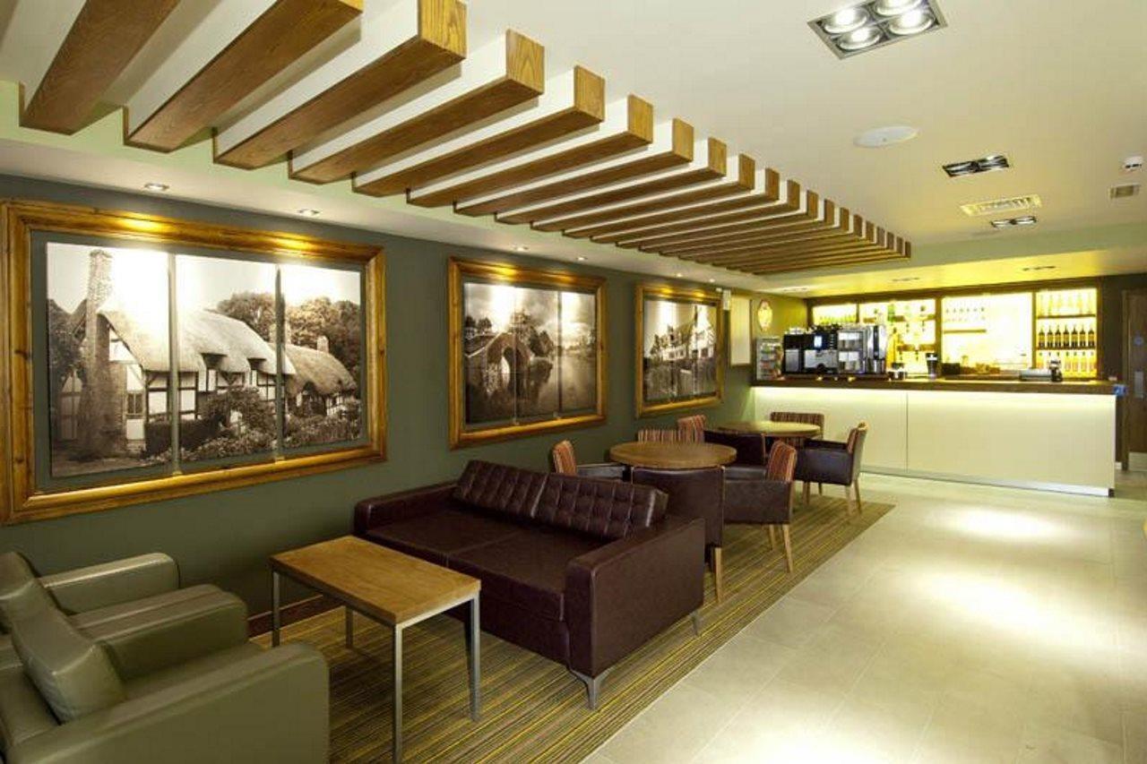 Premier Inn Stratford- Upon- Avon Central Exterior photo